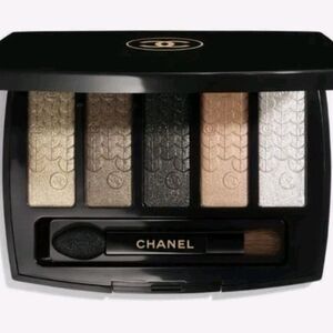 Chanel LUMIERE GRAPHIQUE Eyeshadow Palette 151.097 NIB!  $88 MSRP .15 oz